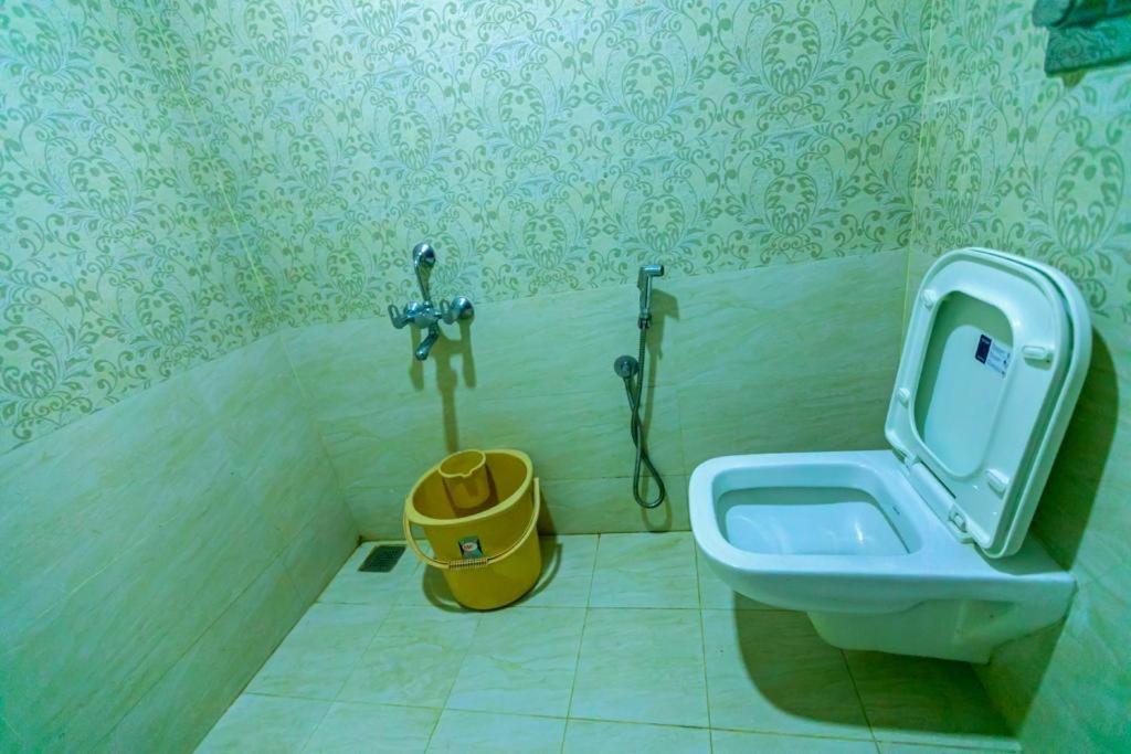 Dreamland Retreat With Swimming Pool Apartment Kottakuppam Bagian luar foto